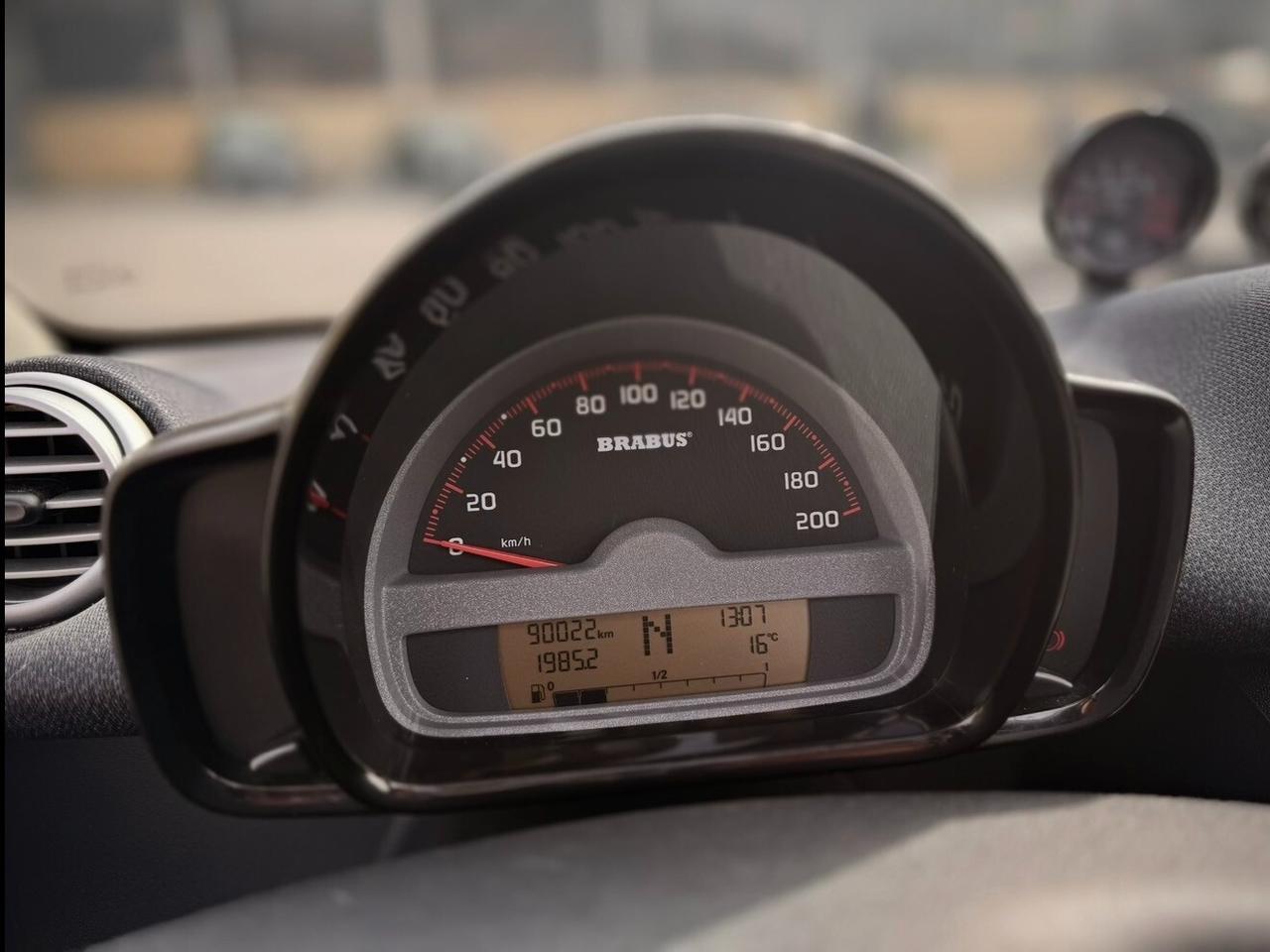 Smart ForTwo 1000 75 kW coupé BRABUS