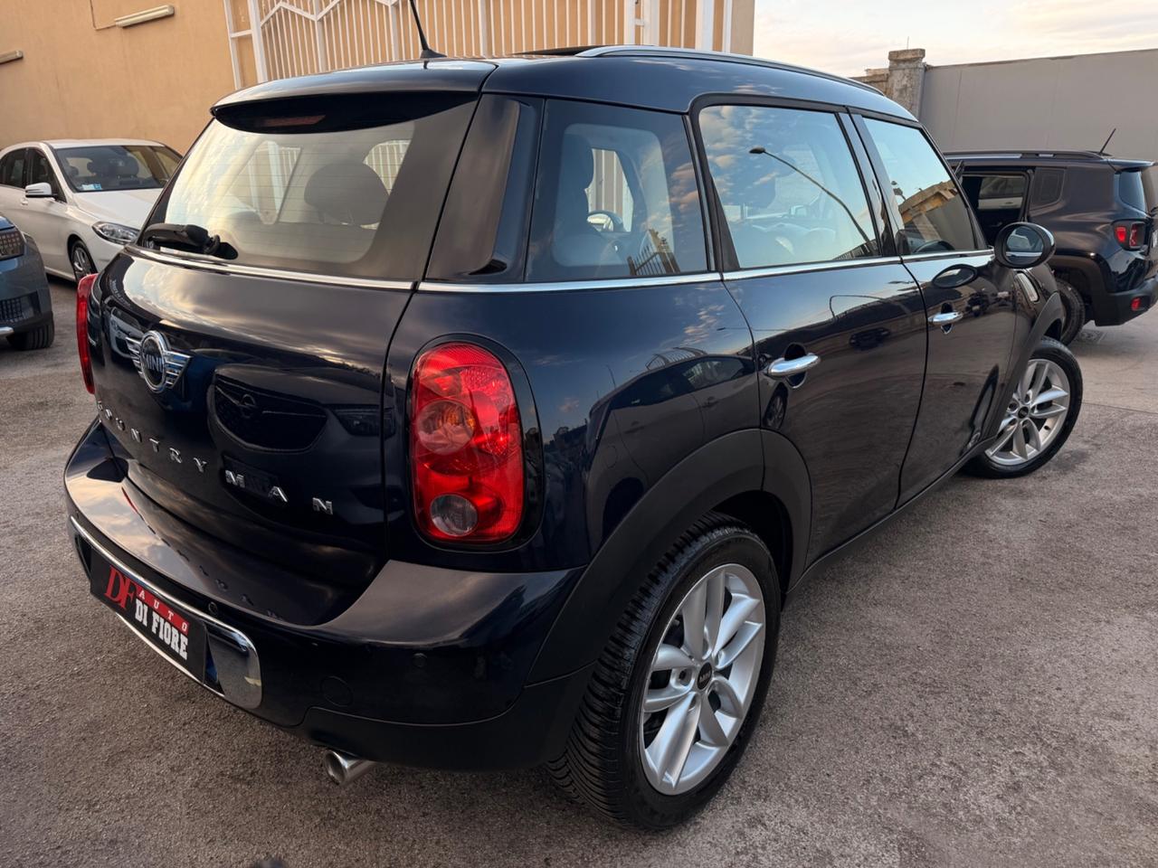 Mini Cooper Countryman 1.6 D 111CV TETTO APRIBILE FARI LED