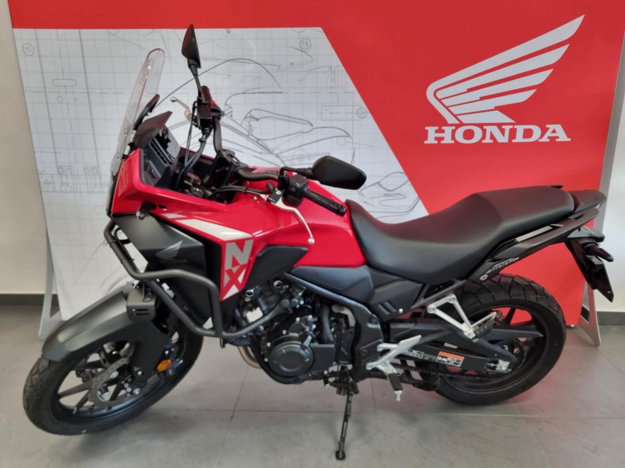 Honda NX 500 - 2025 - 5801 KM