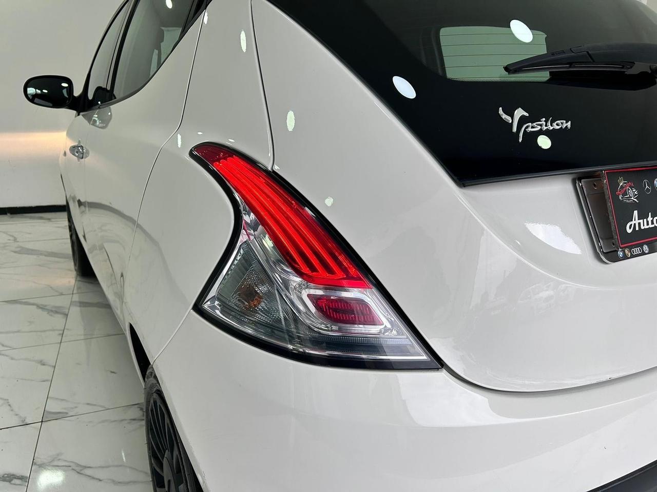 Lancia Ypsilon 1.0 FireFly 5 porte S&S Hybrid -GARANTITE-2022
