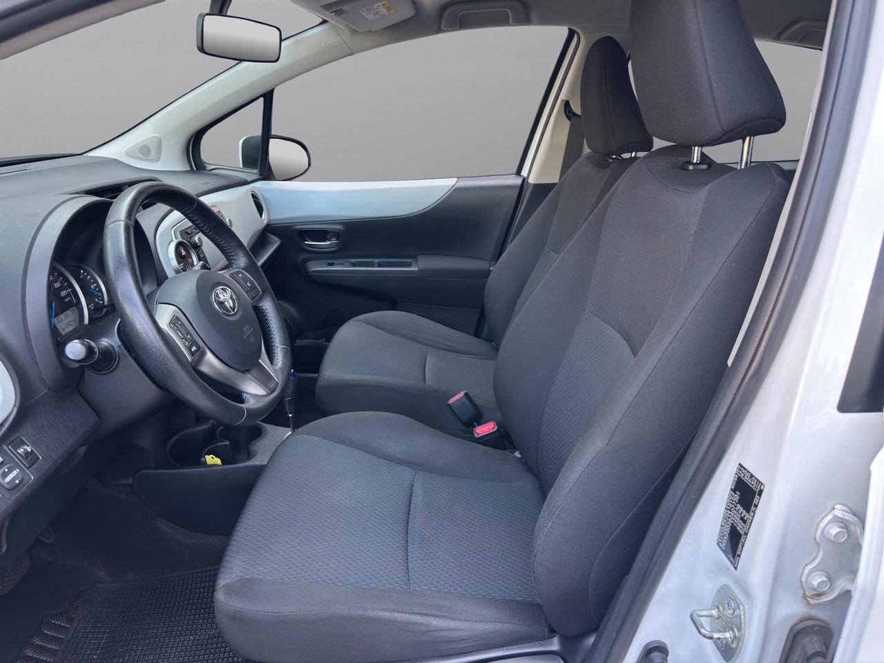 Toyota Yaris 5p 1.5h Lounge+