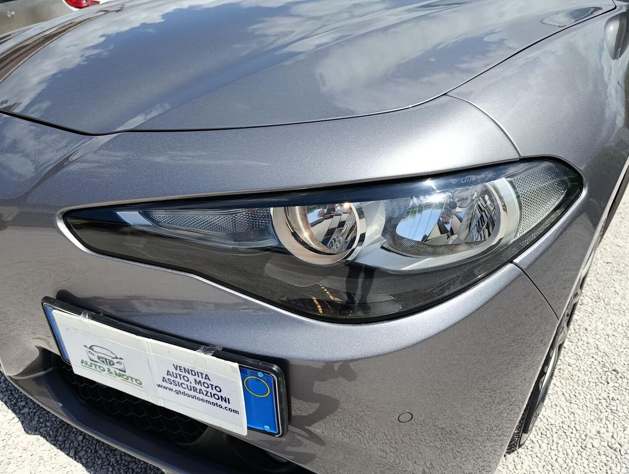 Alfa Romeo Giulia 2.2 t Giulia 150cv - GARANZIA 12 MESI -