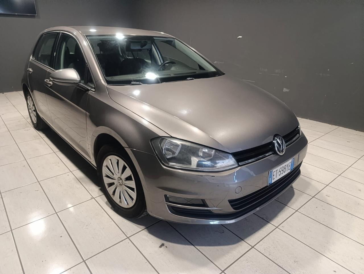 Volkswagen Golf 7 del 2013 - 1200 benzina anche neopatentati -