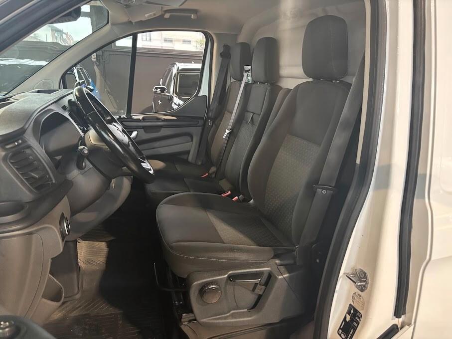 Ford Transit Custom 300 2.0 TDCi 130CV AUTOMATICO (NO IVA)