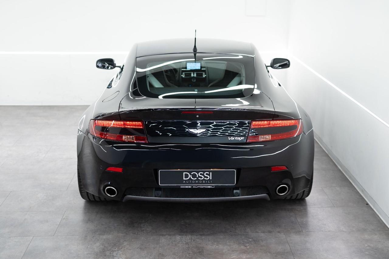 Aston Martin V8 Vantage Coupé--MANUALE--