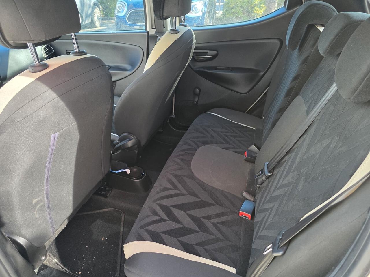 Lancia Ypsilon 1.2 69 CV 5 porte Gold