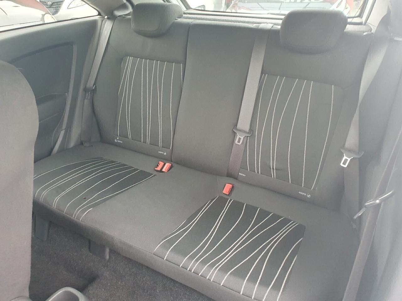 Opel Corsa 1.2 80CV 3 porte GPL Neopatent 2010