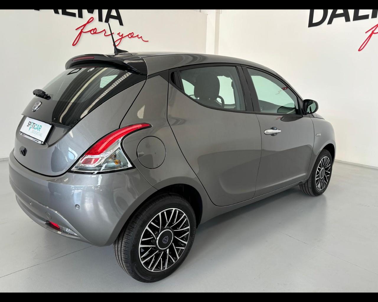 LANCIA Ypsilon III 2021 - YPSILON MY24 1.0 FIREFLY 70CV START&STOP HYBRID PLATINO