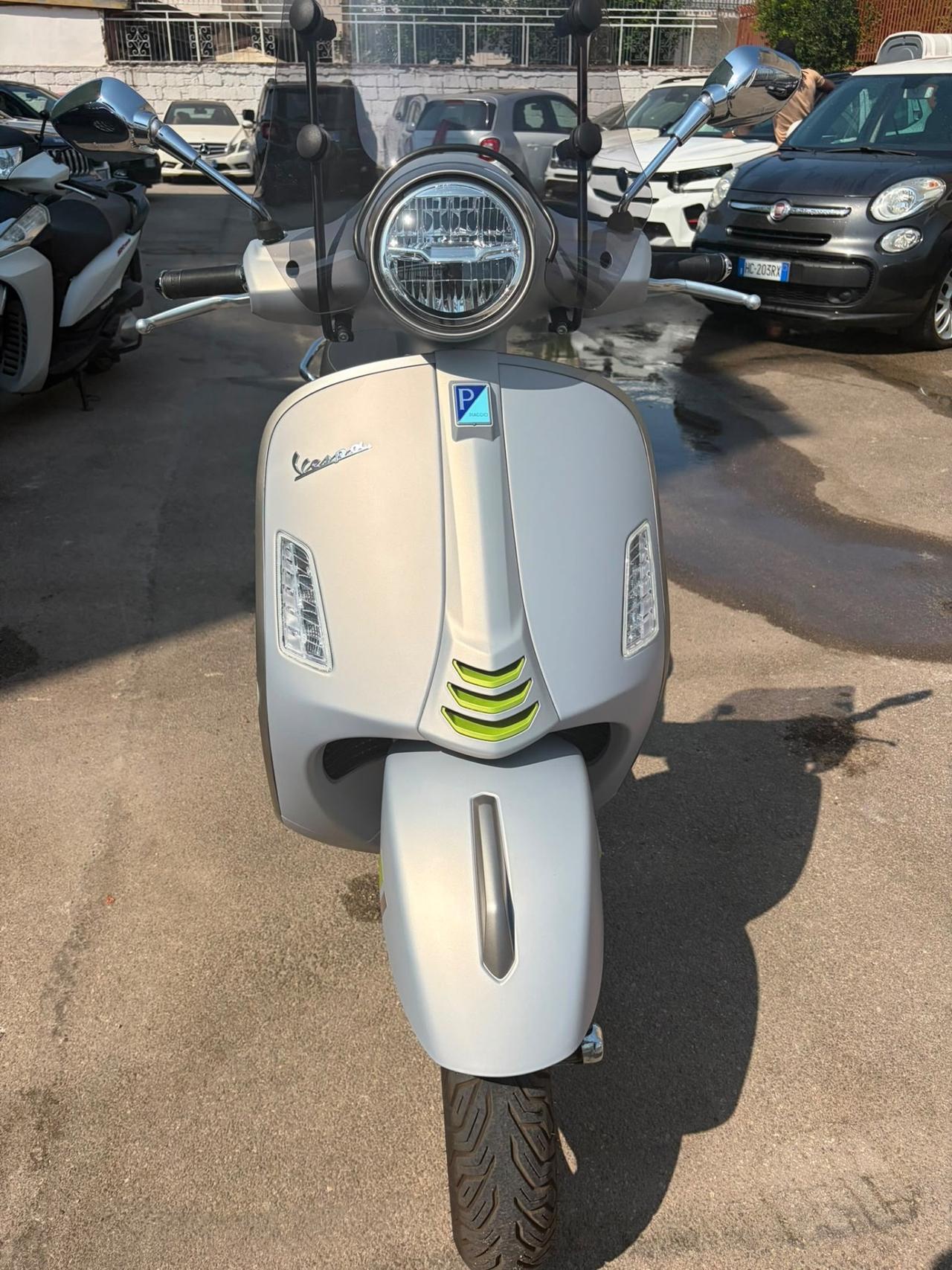 Piaggio Vespa 300 GTS SUPERTECH