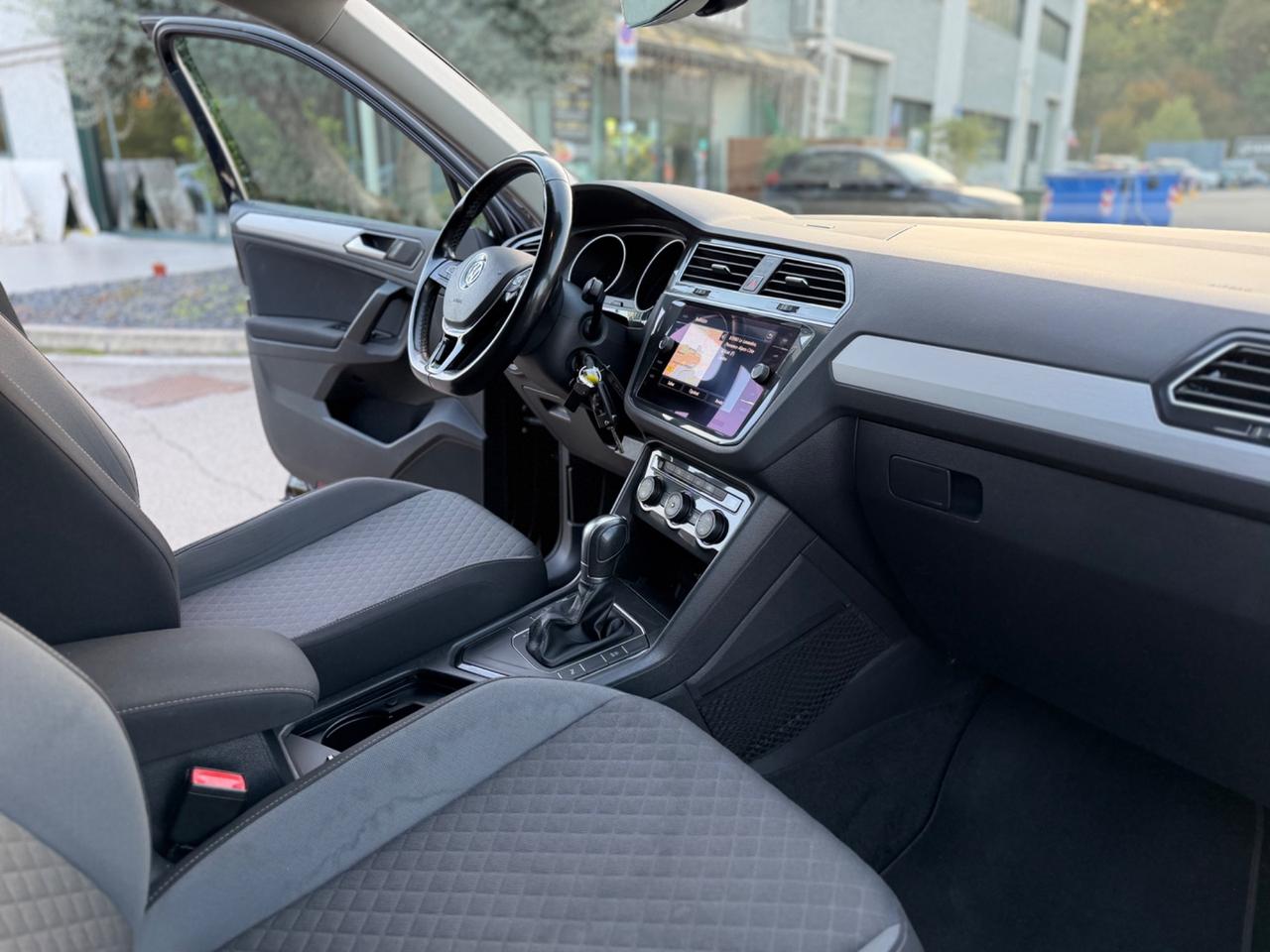 Volkswagen Tiguan 2.0 TDI *Automatik*Navi*Euro6*