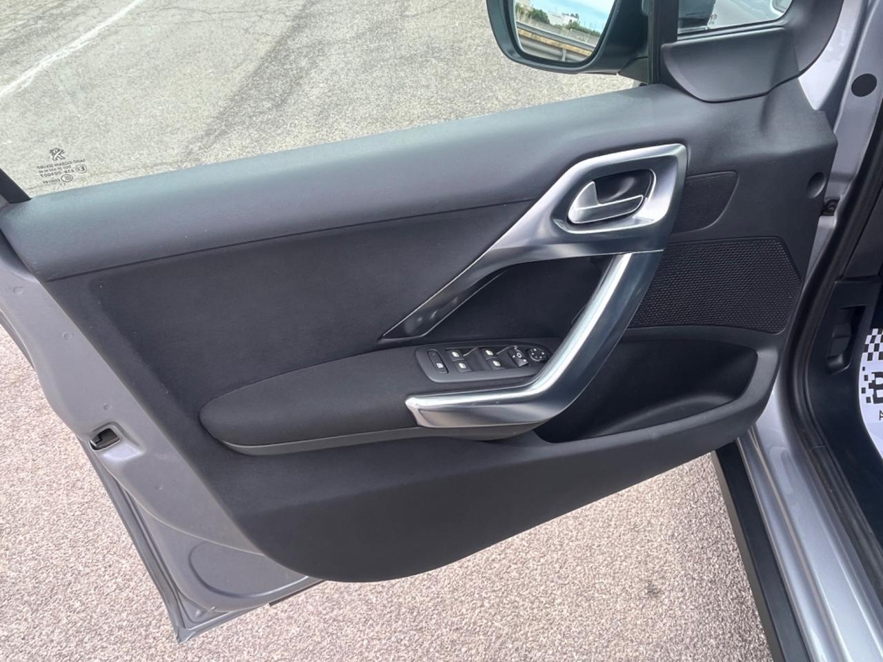 Peugeot 2008 BlueHDi Allure Unipro 2017
