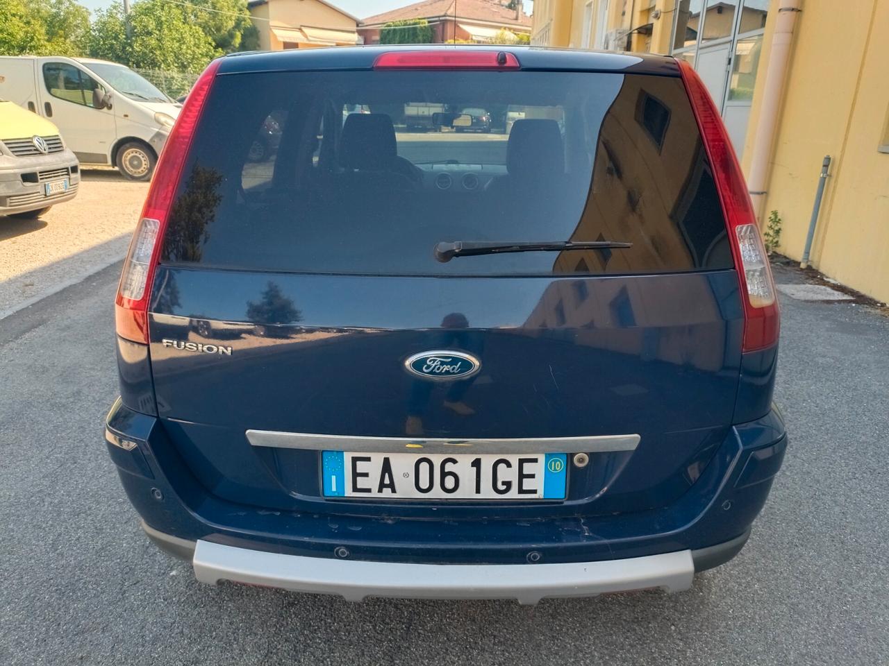 Ford Fusion 5p. GPL