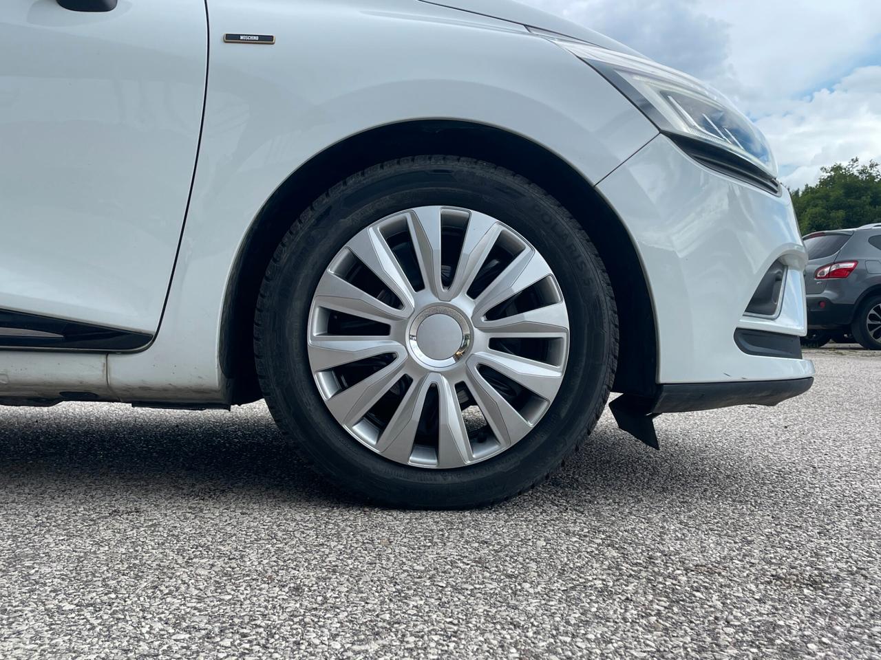 Renault Clio dCi 8V 90 CV 5 porte Moschino Life