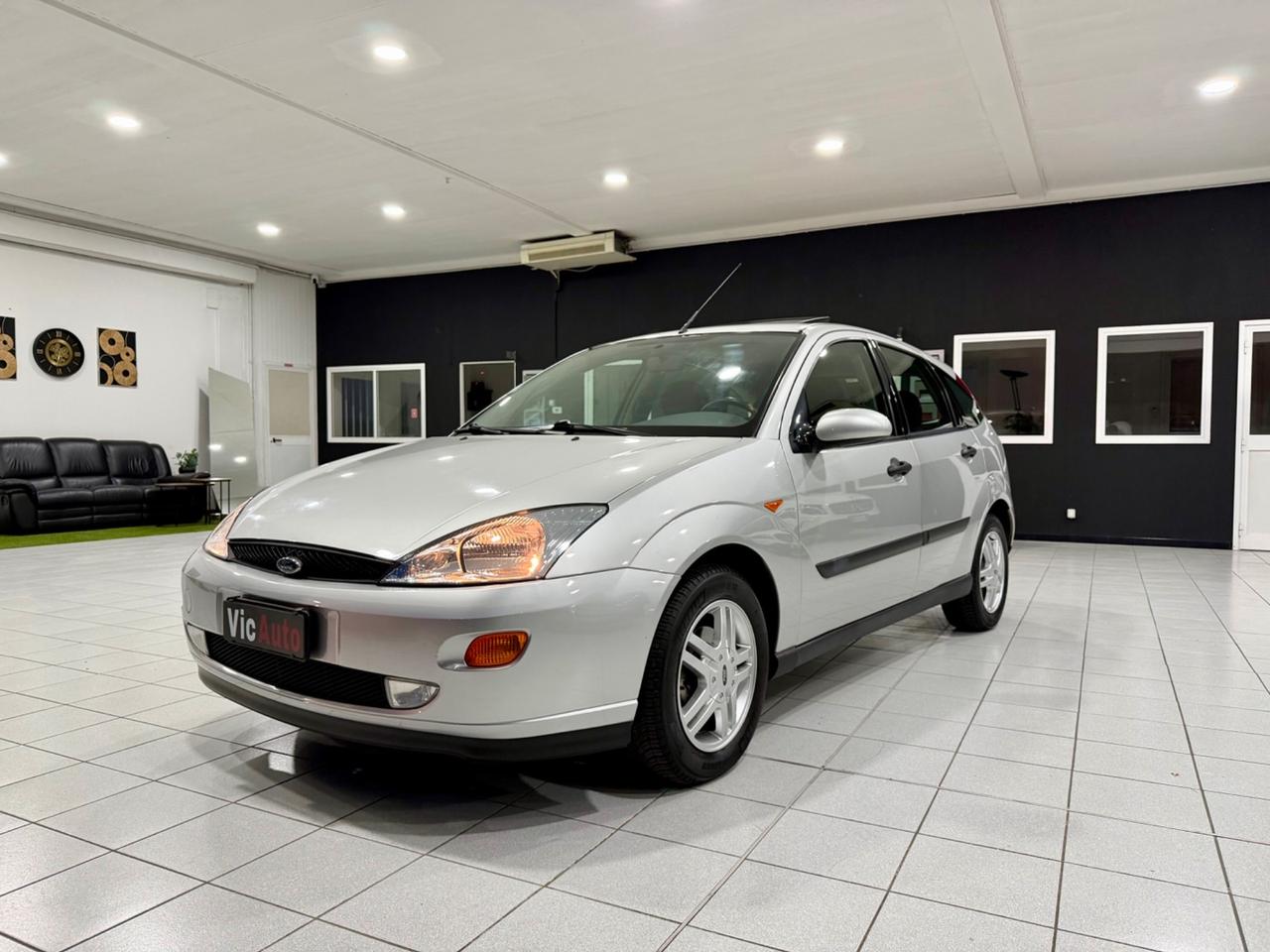 Ford Focus 1.6i 16V cat 5p. Zetec