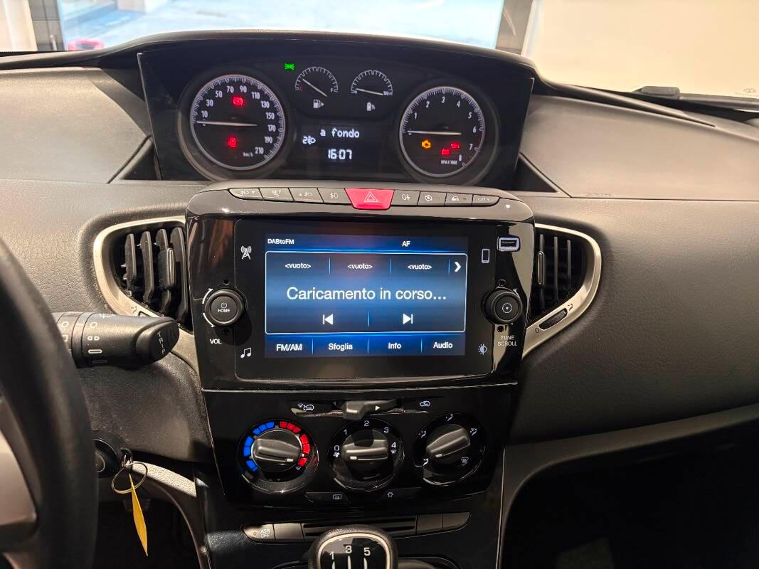 Lancia Ypsilon III 1.0 firefly hybrid Gold s&s 70cv 5p.ti