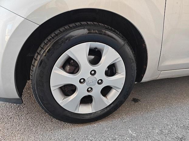 HYUNDAI i20 1.2 Benzina 5 porte - 2012