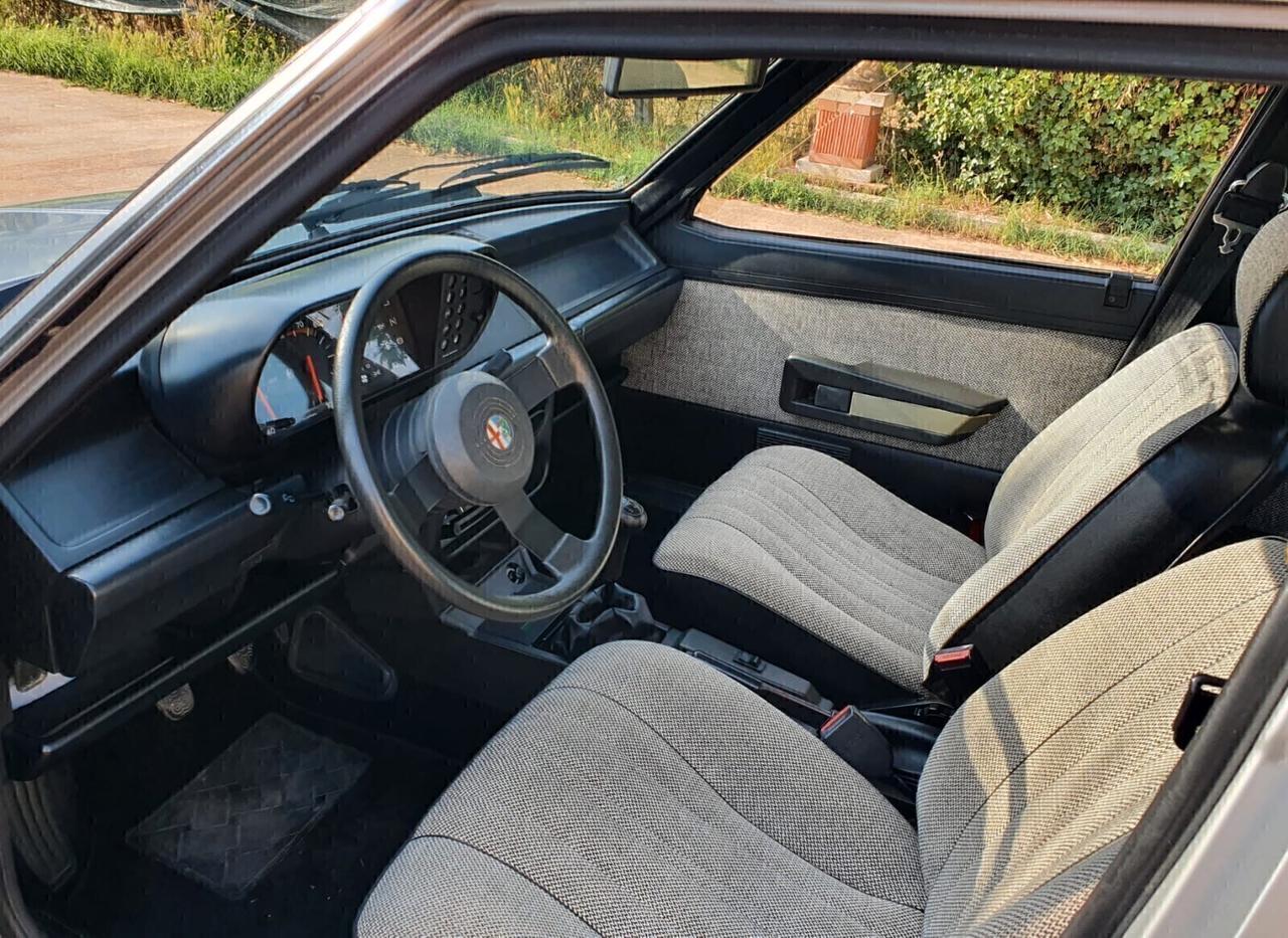 Alfa Romeo Giulietta 1.6 ultima serie targhe originali CRS ASI