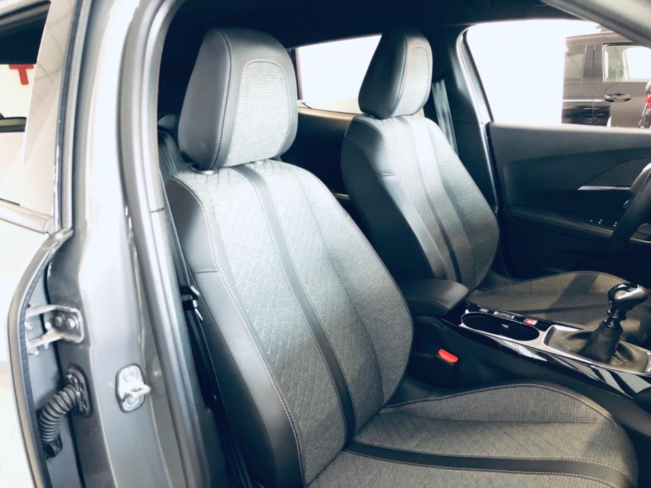 Peugeot 2008 1.2 benz 100 S&S Allure