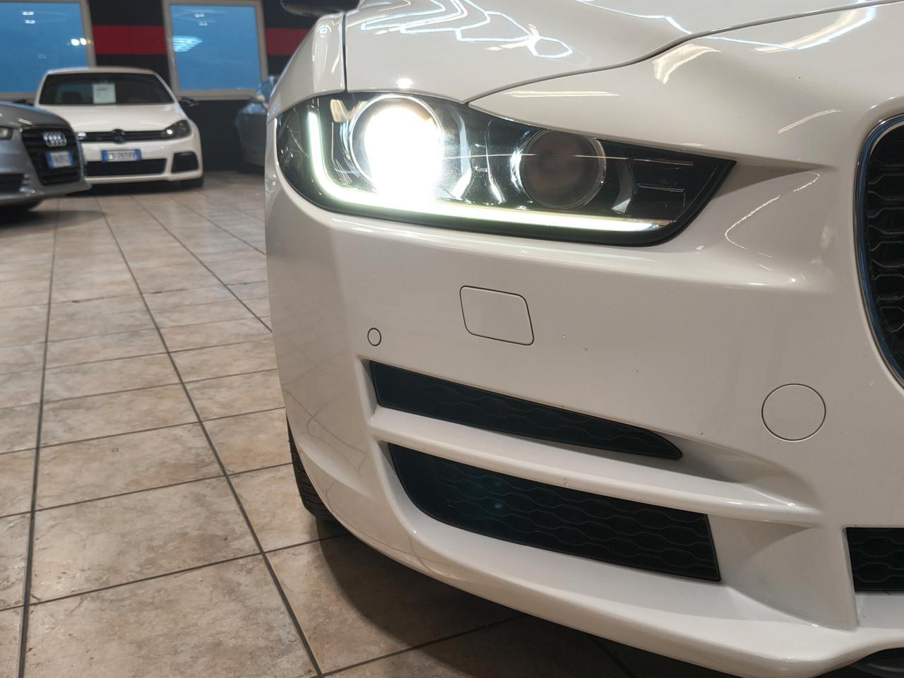 Jaguar XE 2.0 D Turbo 180CV aut. Portfolio