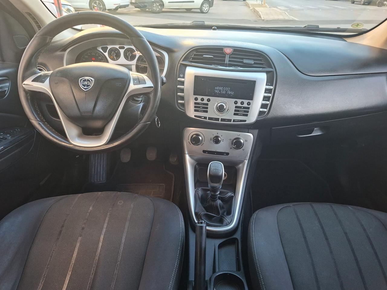 Lancia Delta 1.6 MJT Silver * Alcantara * garantita 12 mesi