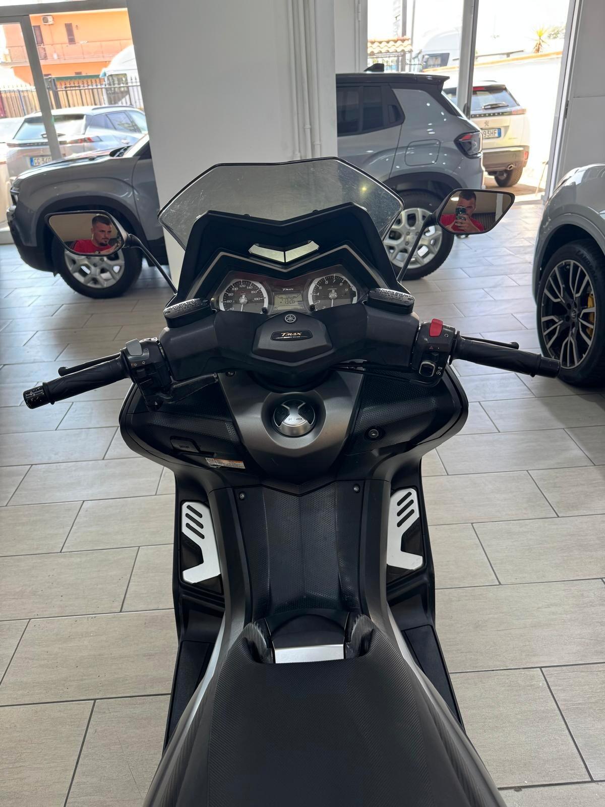 Yamaha T Max 530 AIRON MAX
