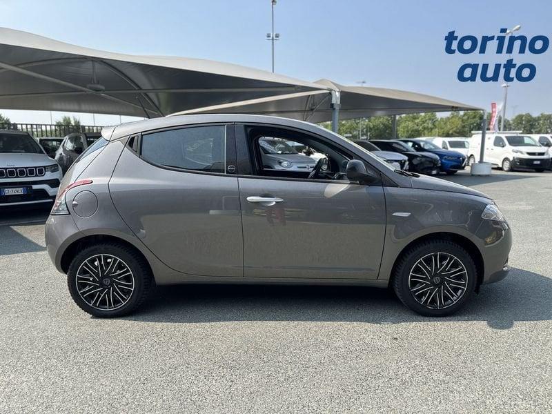 Lancia Ypsilon 1.0 FireFly 70cv S&S Hybrid GOLD