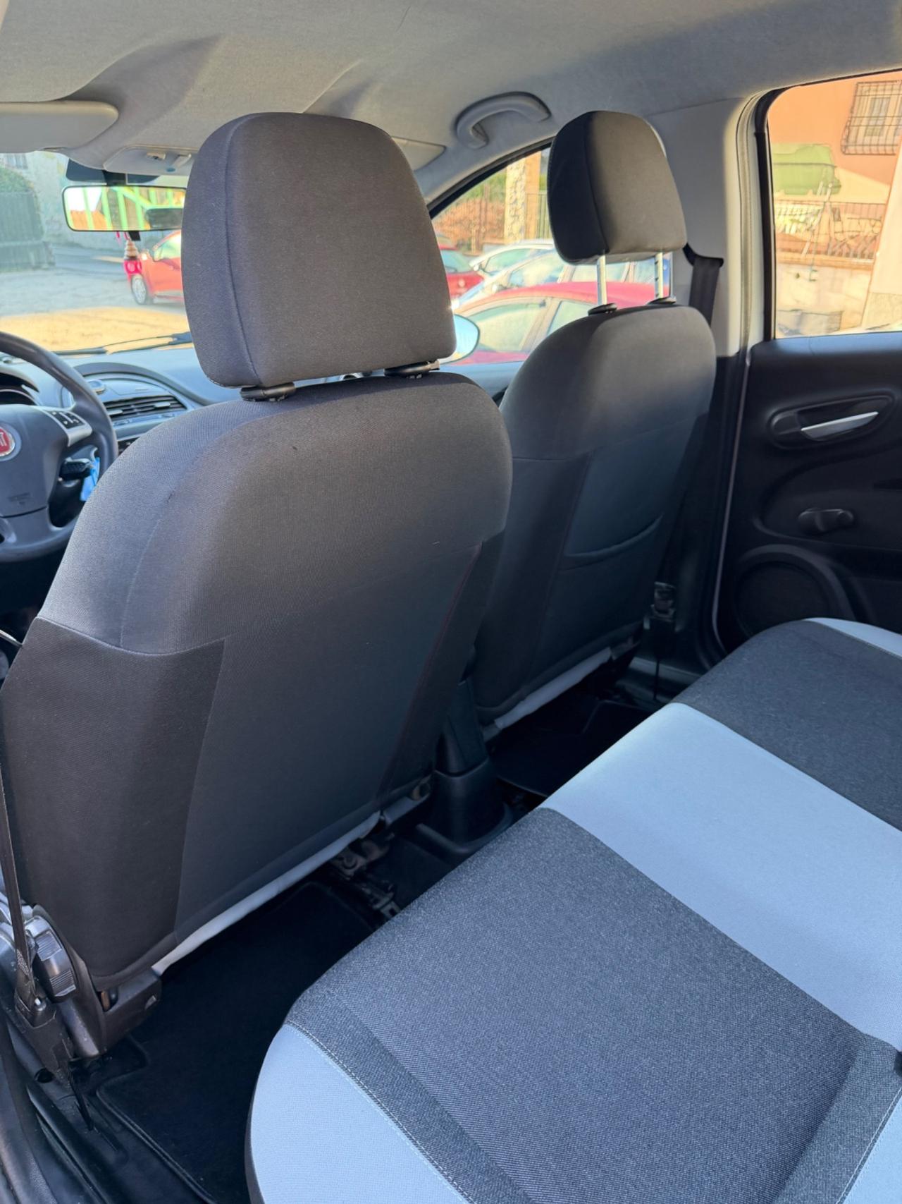 Fiat PUNTO 1.4 8V 5P EASYPOWER STREET NEOPAT