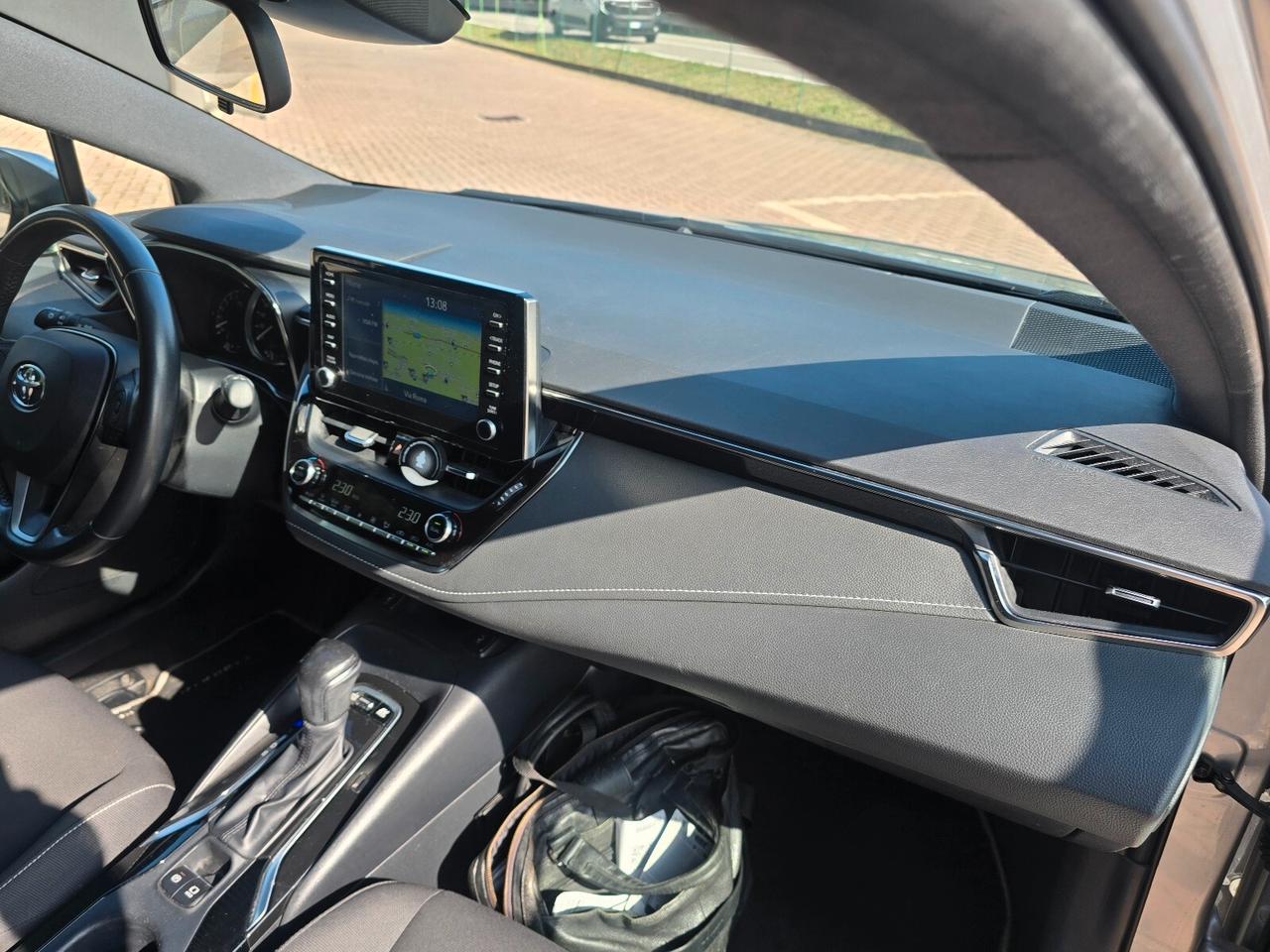 Toyota Corolla 1.8 Hybrid Business