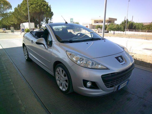 PEUGEOT 207 1.6 8V HDi 112CV CC Allure