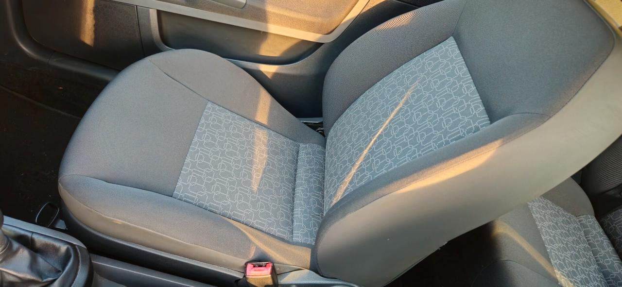 Seat Ibiza 1.2 12V 70CV Benzina NEOPATENTATI