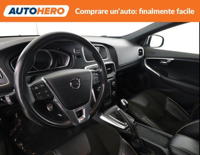 VOLVO V40 D2 R-design
