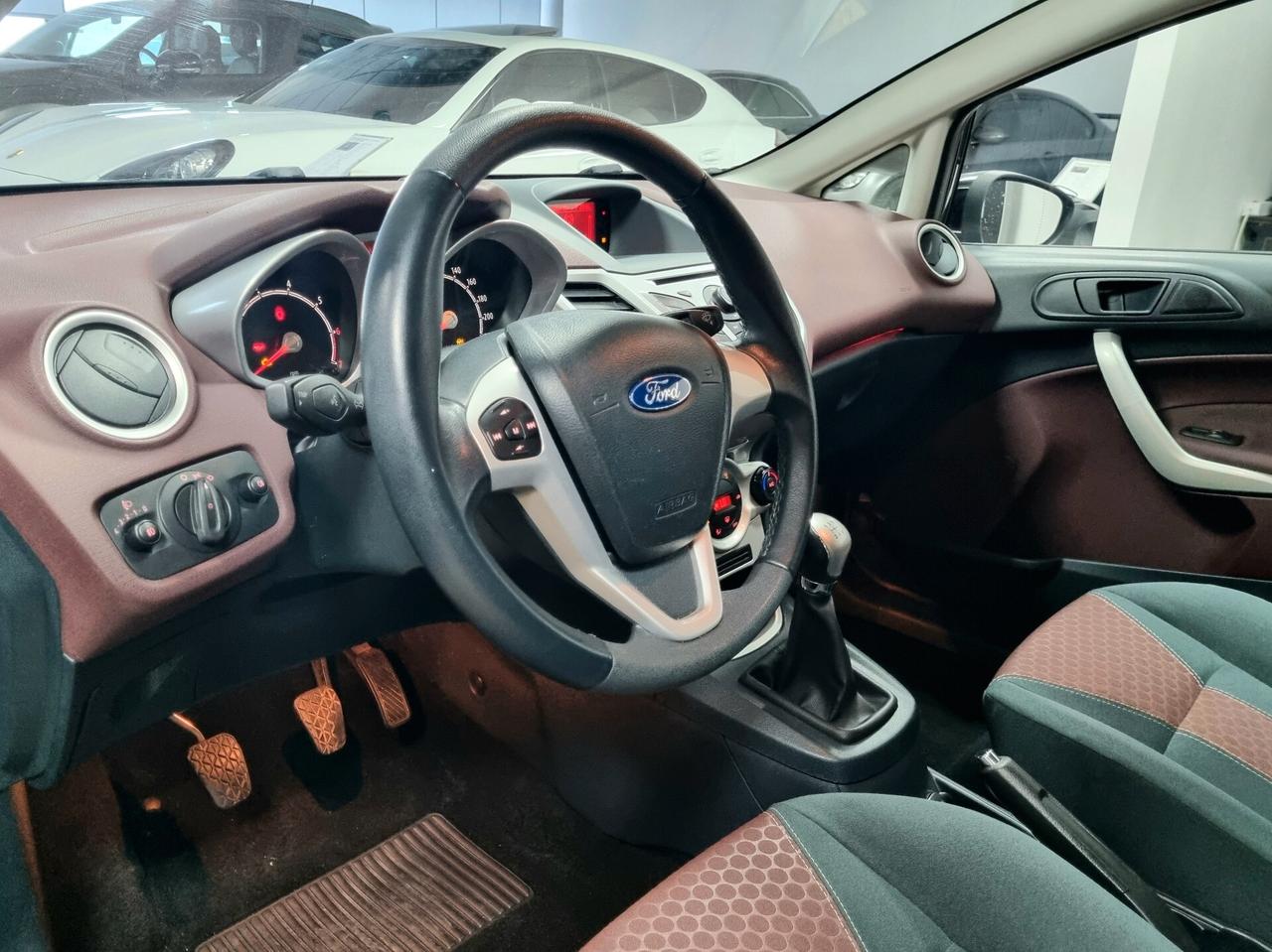 FORD FIESTA 1.2 BENZINA 82CV 3p. TITANIUM NEOPATENTATI