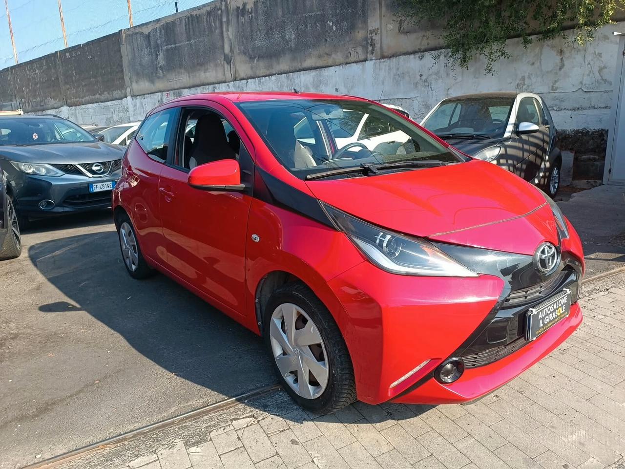 Toyota Aygo 1.0 VVT-i 69 CV 5 porte x-clusiv