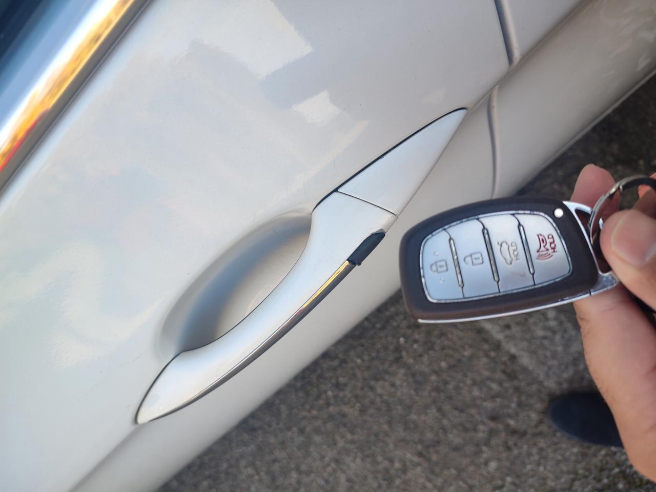 HYUNDAI i40 DEL 2013 1.7DIESEL AUTOMATICA FULL OPTIONAL