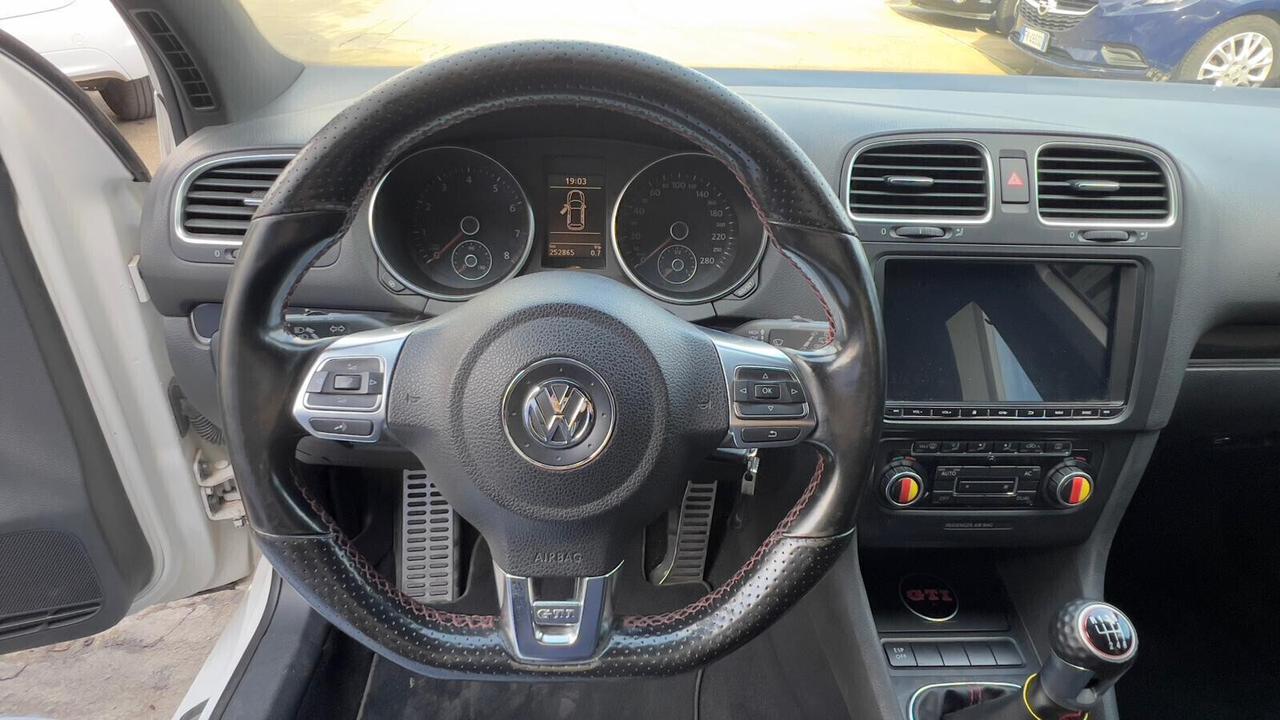 VOLKSWAGEN GOLF GTI 2.0 TSI 5P. 210CV