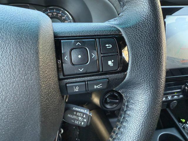 TOYOTA Hilux 2.4 D A/T 4WD Double Cab Invincible PREZZO FINITO