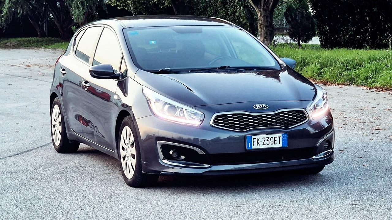 Kia Ceed cee'd 1.6 CRDi 110CV 5 porte