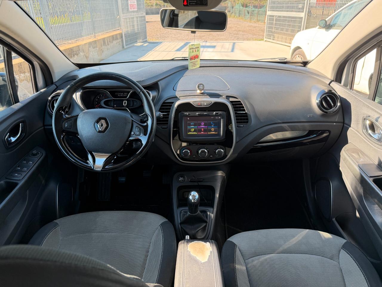 RENAULT CAPTUR 2017 900 BENZINA 90 CV *67.000 KM