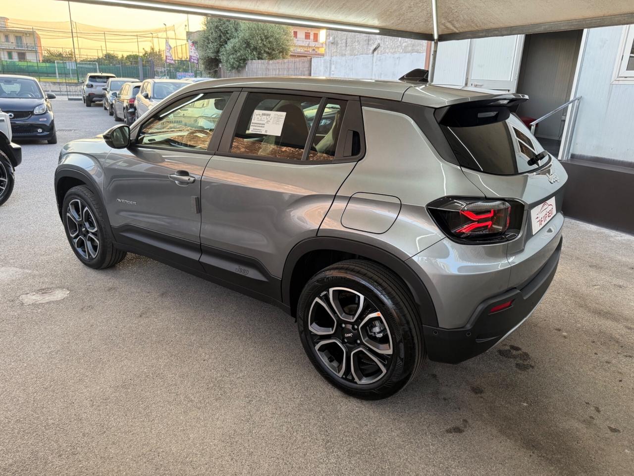 Jeep Avenger 1.2 Turbo 100 CV MHEV Summit