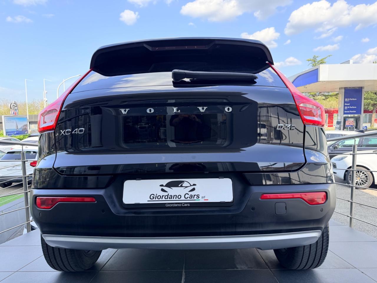 Volvo XC40 D3 AWD Geartronic Momentum in garanzia