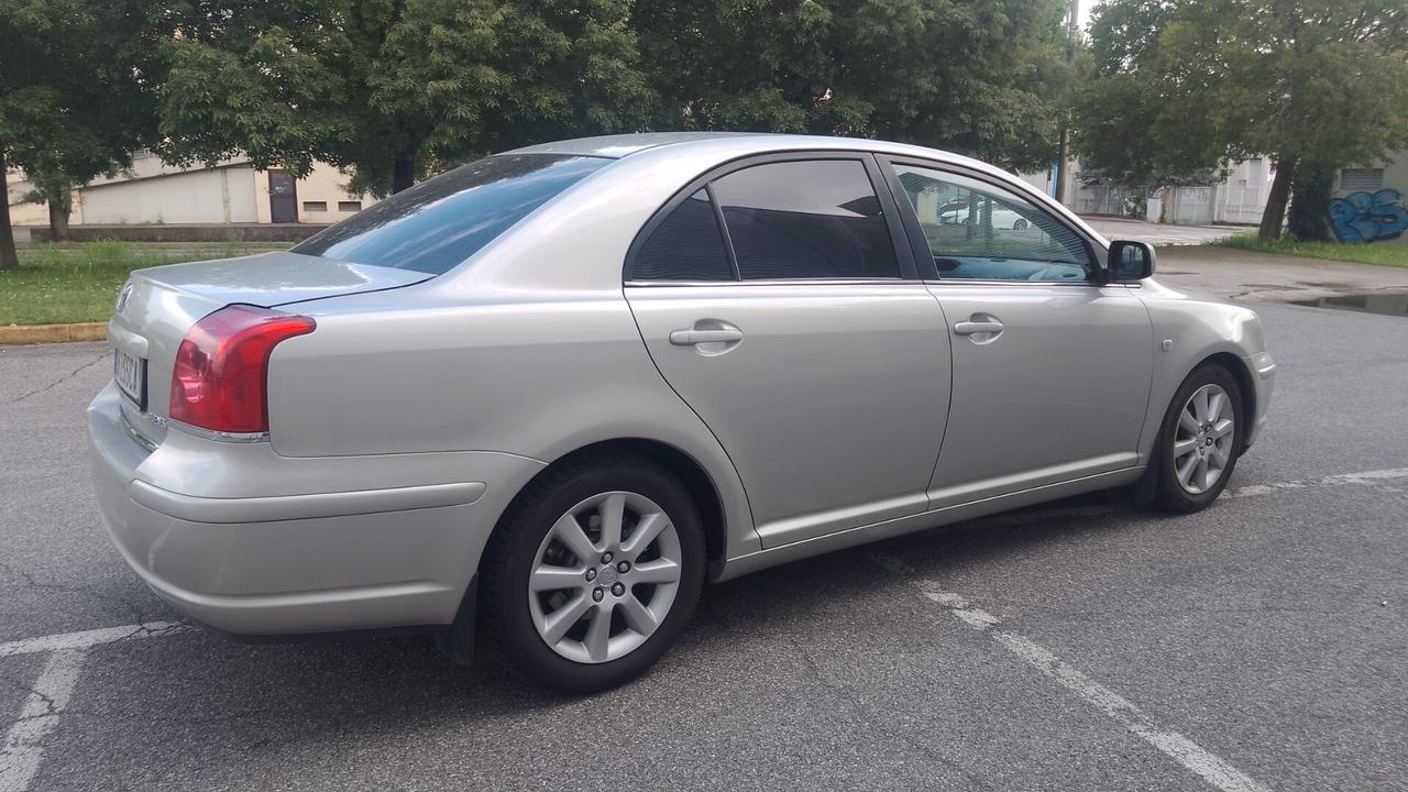 Toyota avensis 1.8 BZ GPL valido 2028 anno 05 bella