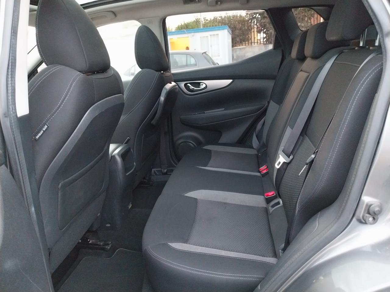 NISSAN QASHQAI 1.5 DIESEL N-CONNECTA SOLO 70.000 KM
