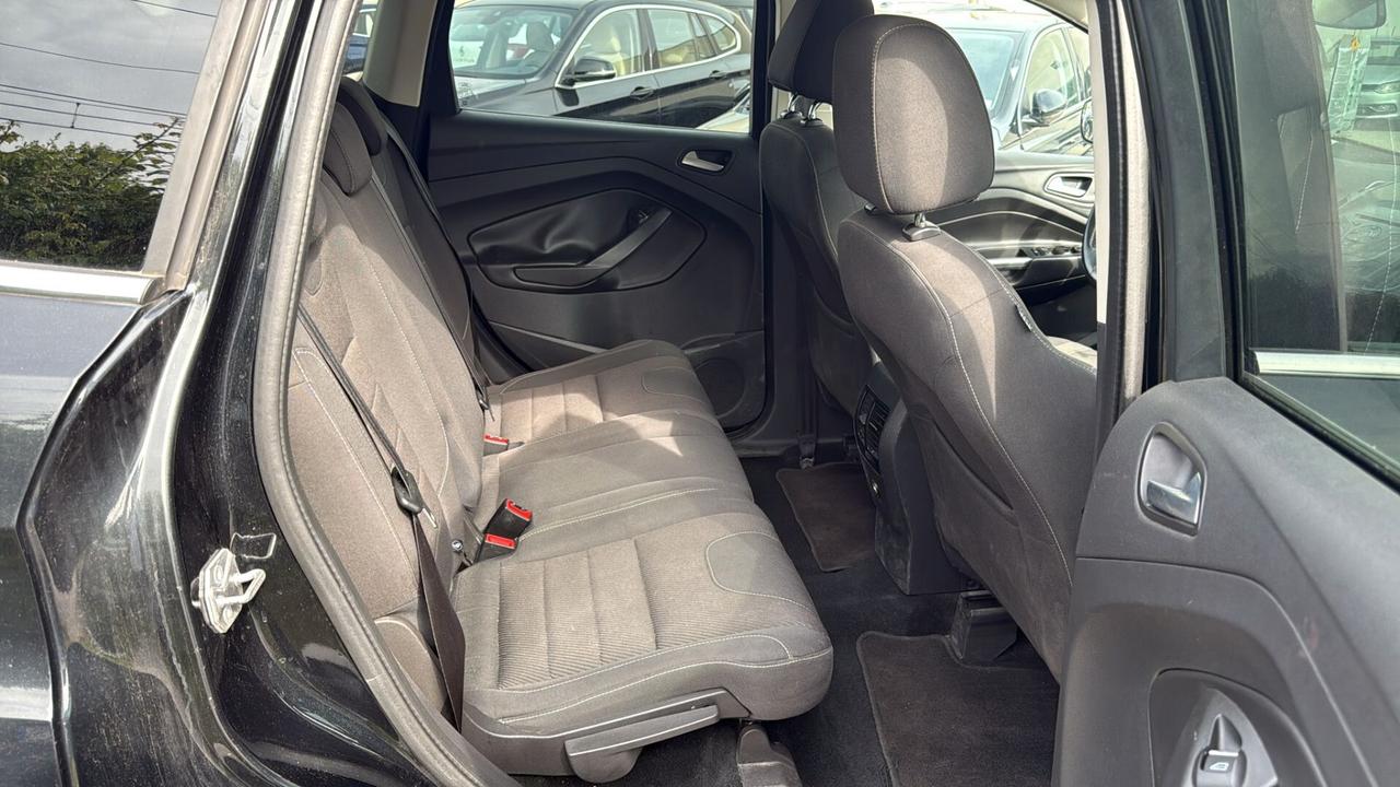 Ford Kuga 2.0 TDCI 120 CV S&S 2WD Titanium