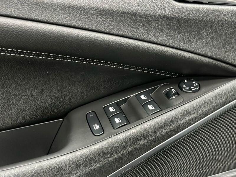 Opel Crossland 1.2 110cv Elegance Pack S&S MT6