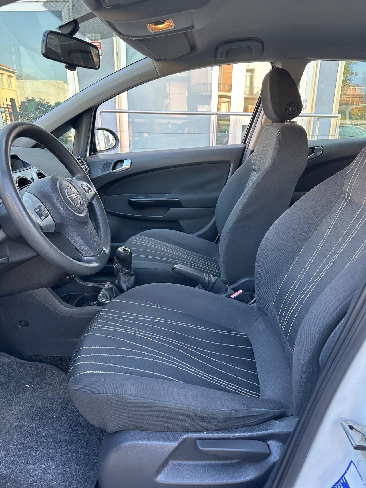 Opel Corsa 1.2 5 porte Enjoy