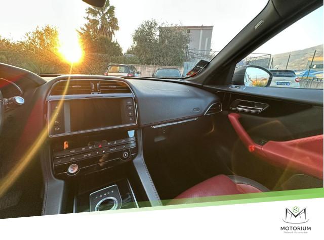 Jaguar F-Pace 2.0 D 180 CV AWD Automatic