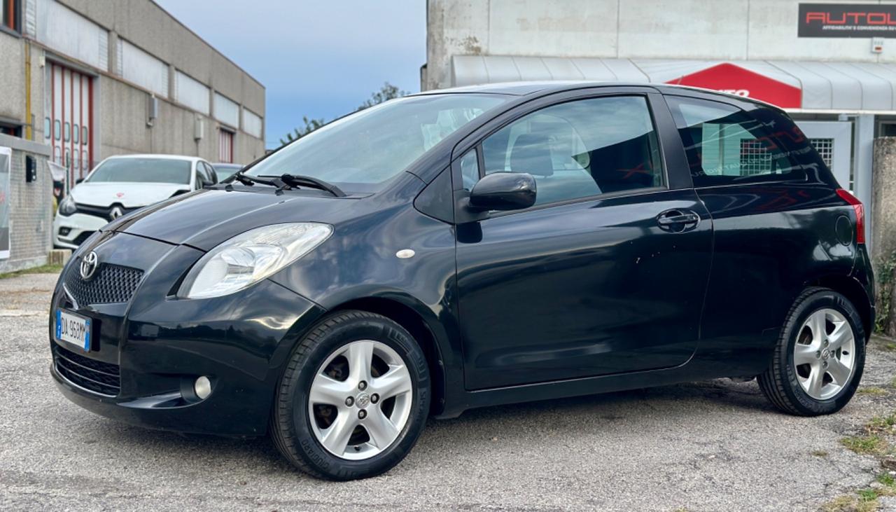 TOYOTA YARIS - 1.3i 2006 164.000Km