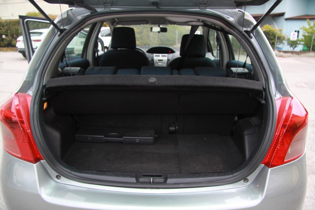 Toyota Yaris 1.0 5 porte