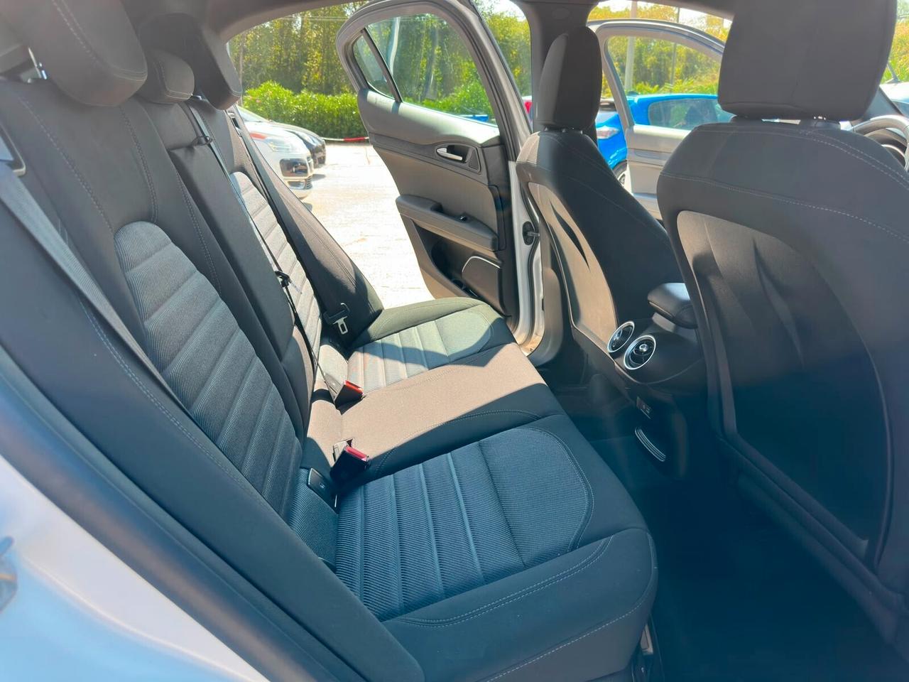 Alfa Romeo Stelvio 2.2 Turbodiesel 190 CV AT8 Q4 Business