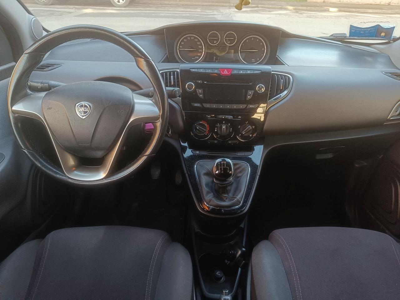 Lancia Ypsilon 1.2 GPL Gold